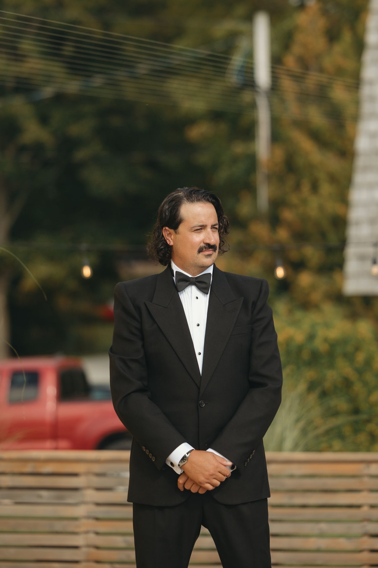 Real Weddings: Inside a kitschy art-filled celebration at the June Motel