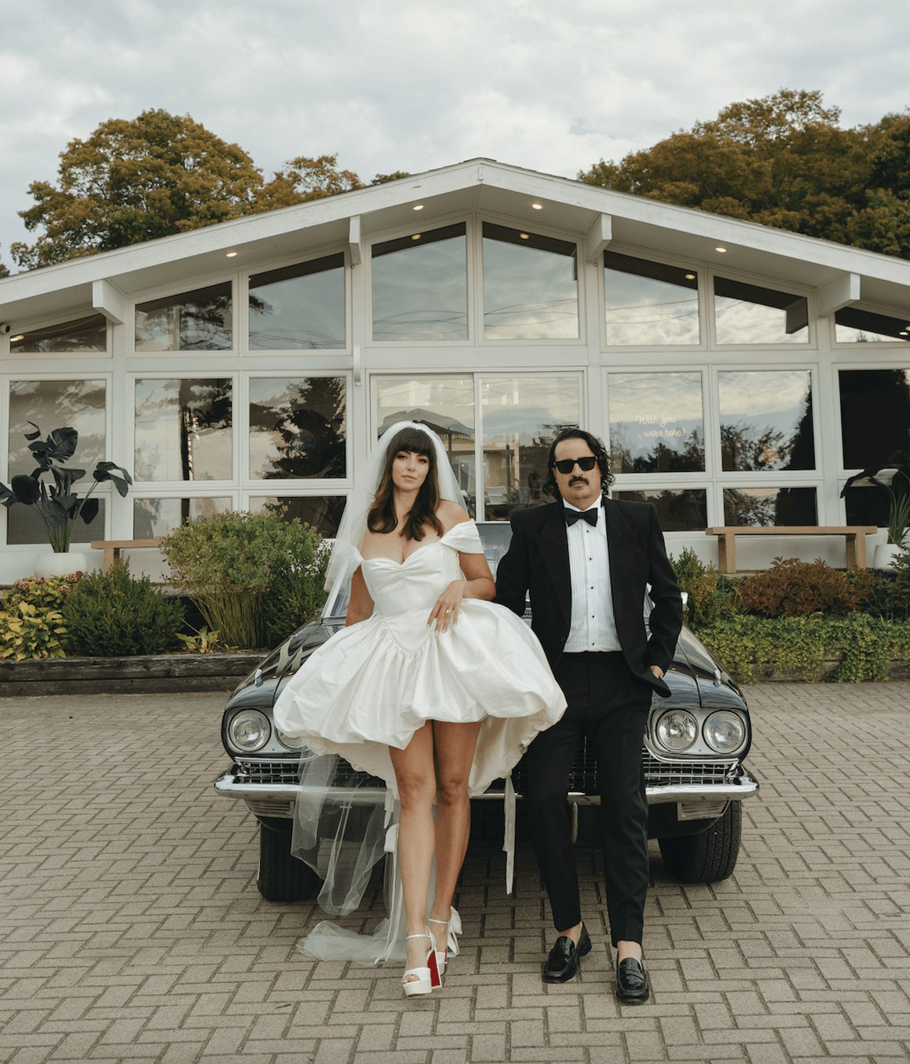 Real Weddings: Inside a kitschy art-filled celebration at the June Motel