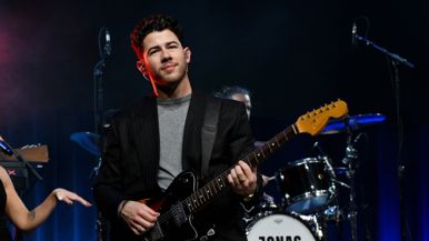 Pop star Nick Jonas will serenade brunchers at a Toronto restaurant this weekend