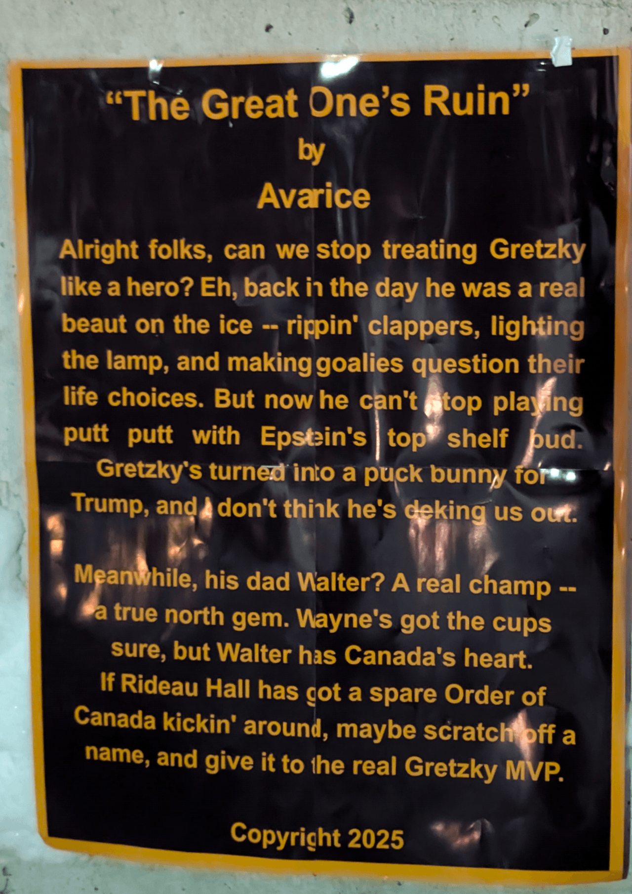 The Gretzky statues in Brantford got a mysterious MAGA makeover