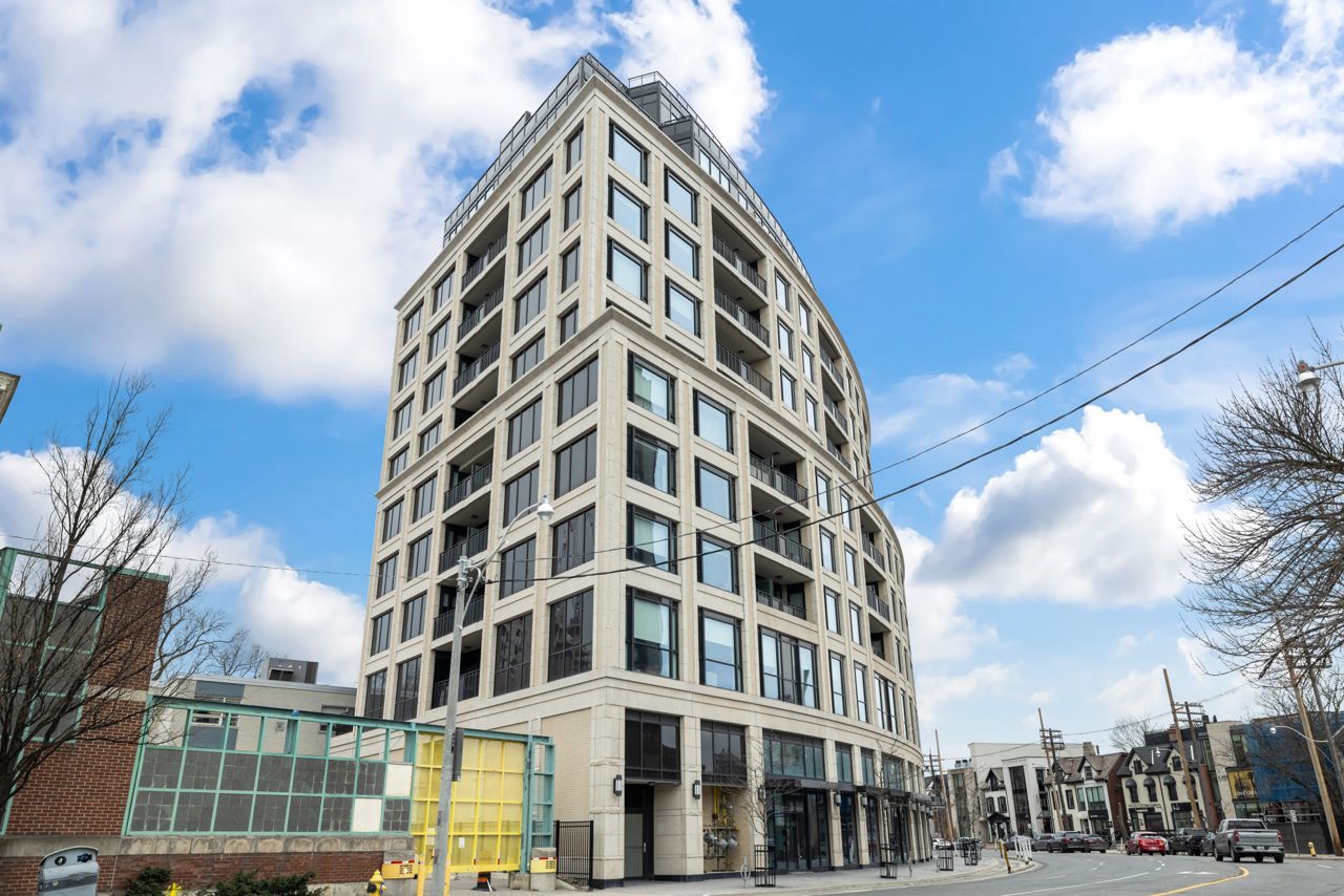 Under Asking: “Condos sitting cold is the new norm.” Three agents on why they sold at a discount