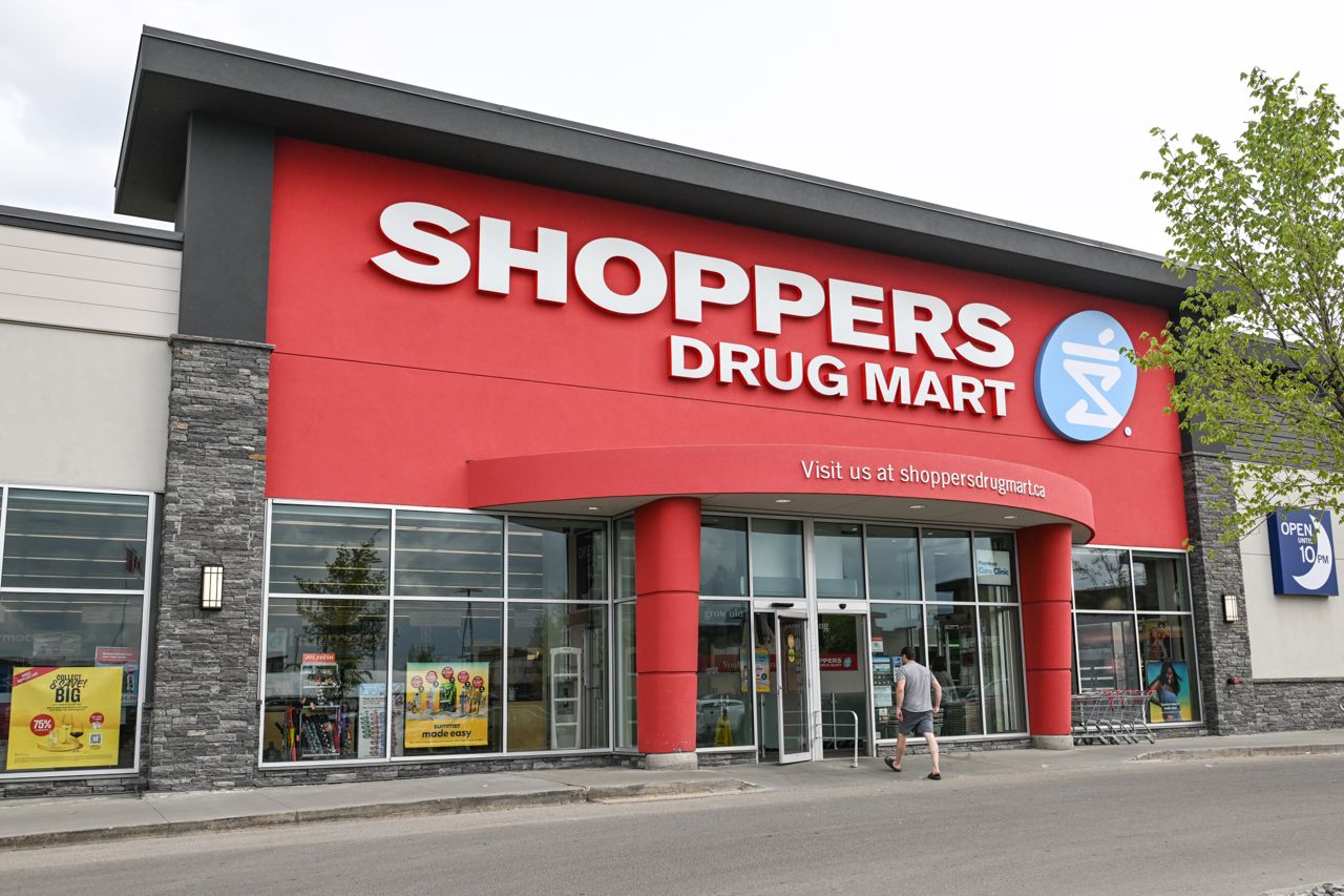 Police busted an organized crime group alleged to have stolen over a million dollars’ worth of merchandise from Shoppers Drug Marts
