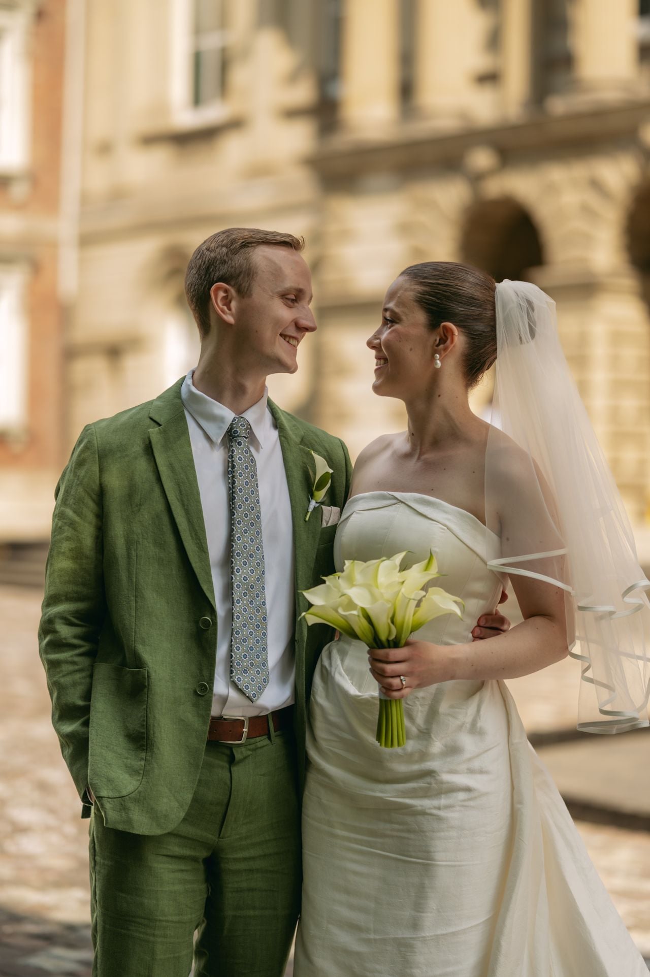 Real Weddings: Inside the city hall wedding of two TTC superfans