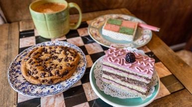 Coco's is closing for good today