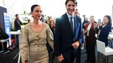 Justin Trudeau and Katy Perry are still going strong, at the World Economic Forum