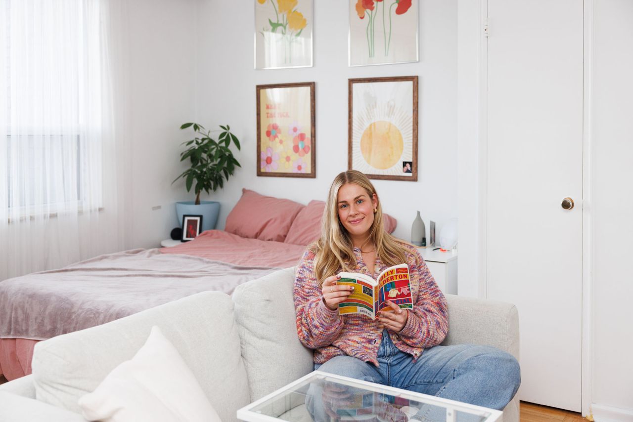 This policy analyst and stand-up comedian makes $83,000 a year. How does she spend it?