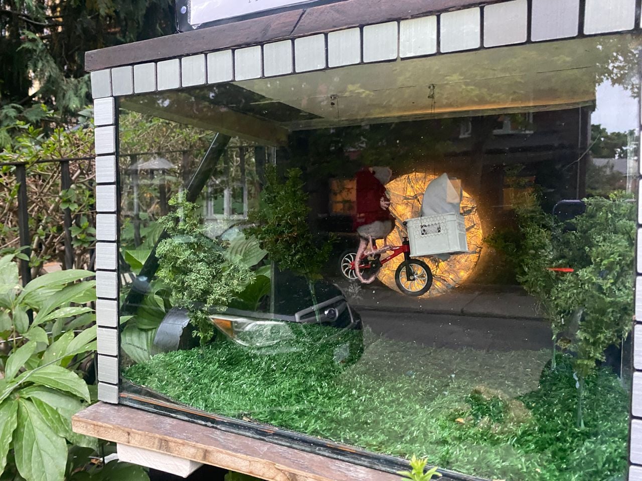 A Toronto artist is recreating famous film scenes in miniature, and the stars are mice
