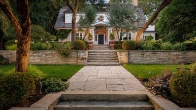 For Sale: 75 Queen Street