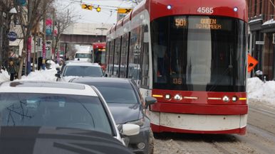 Toronto drivers blocked streetcar tracks over 300 times in just 11 days this winter