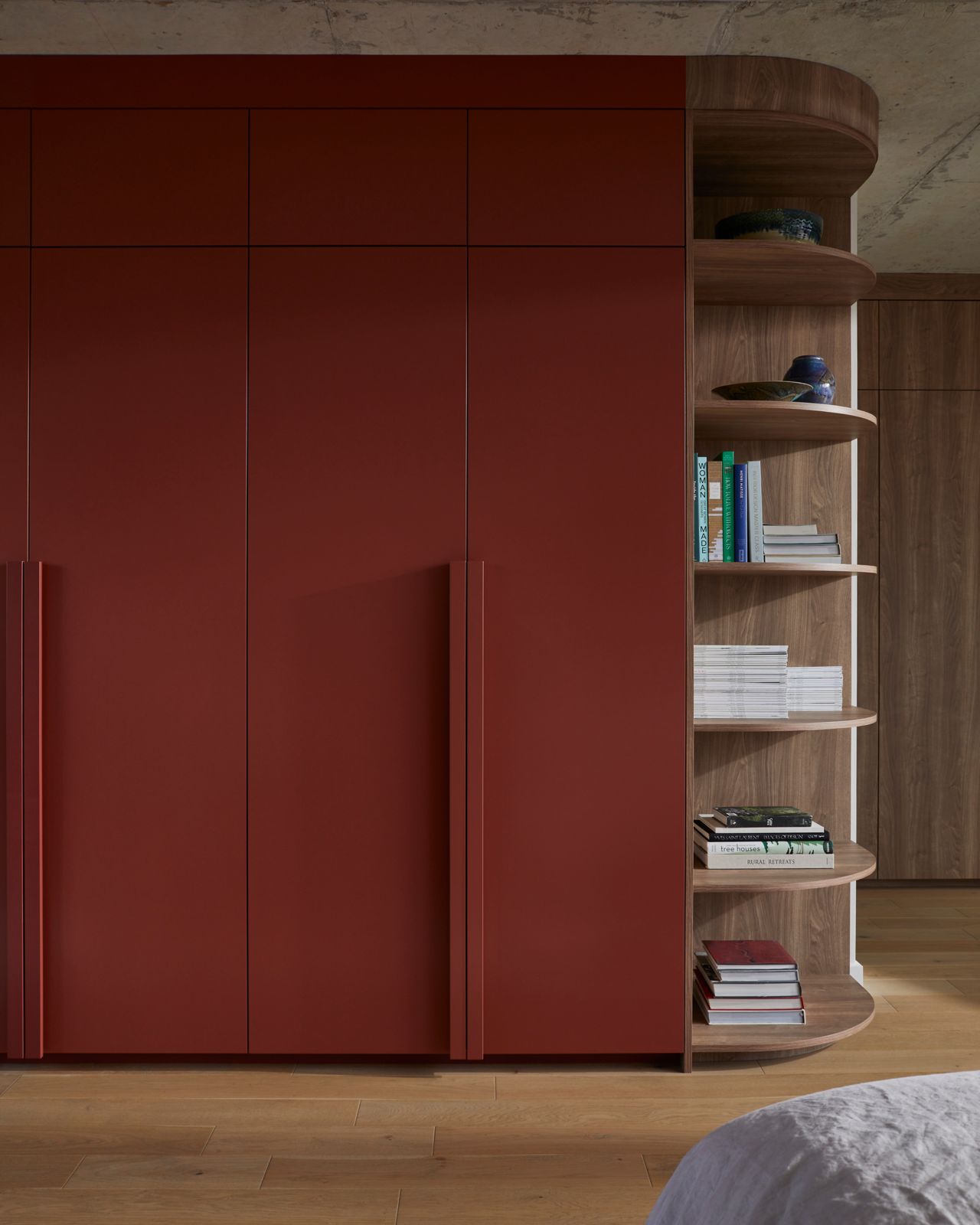 Built-in closet with curved shelf