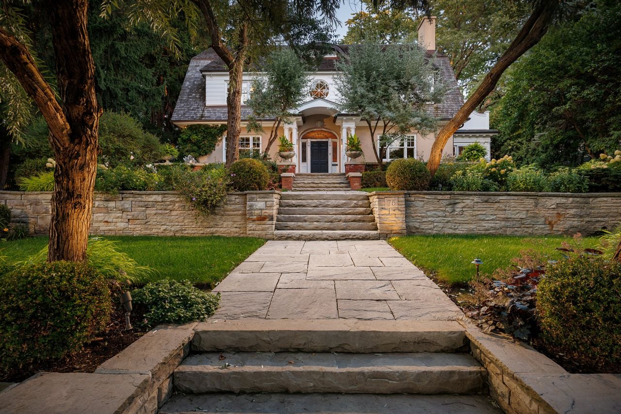 For Sale: 75 Queen Street