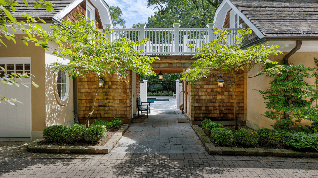 For Sale: 75 Queen Street