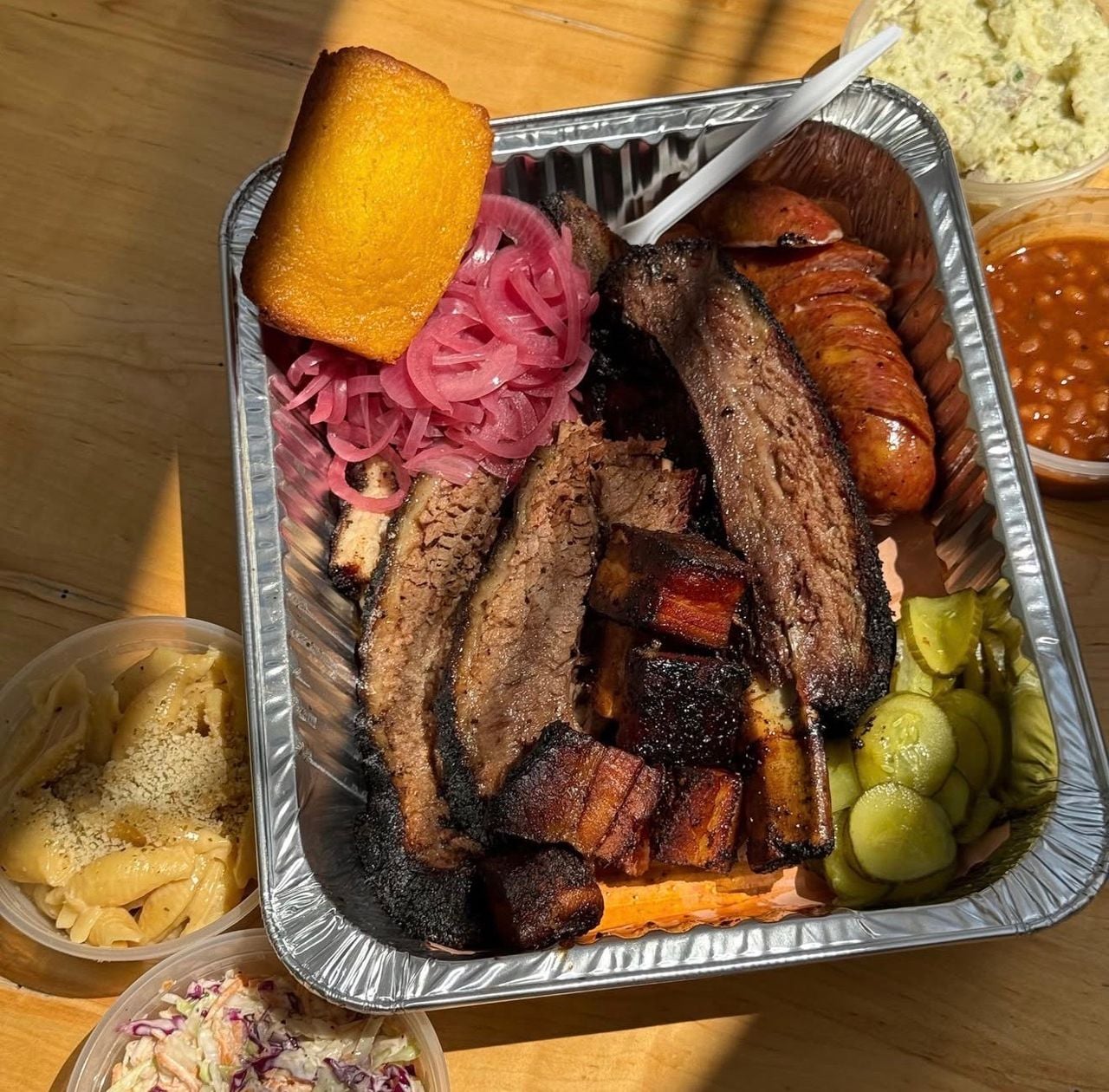 A tray of barbecue