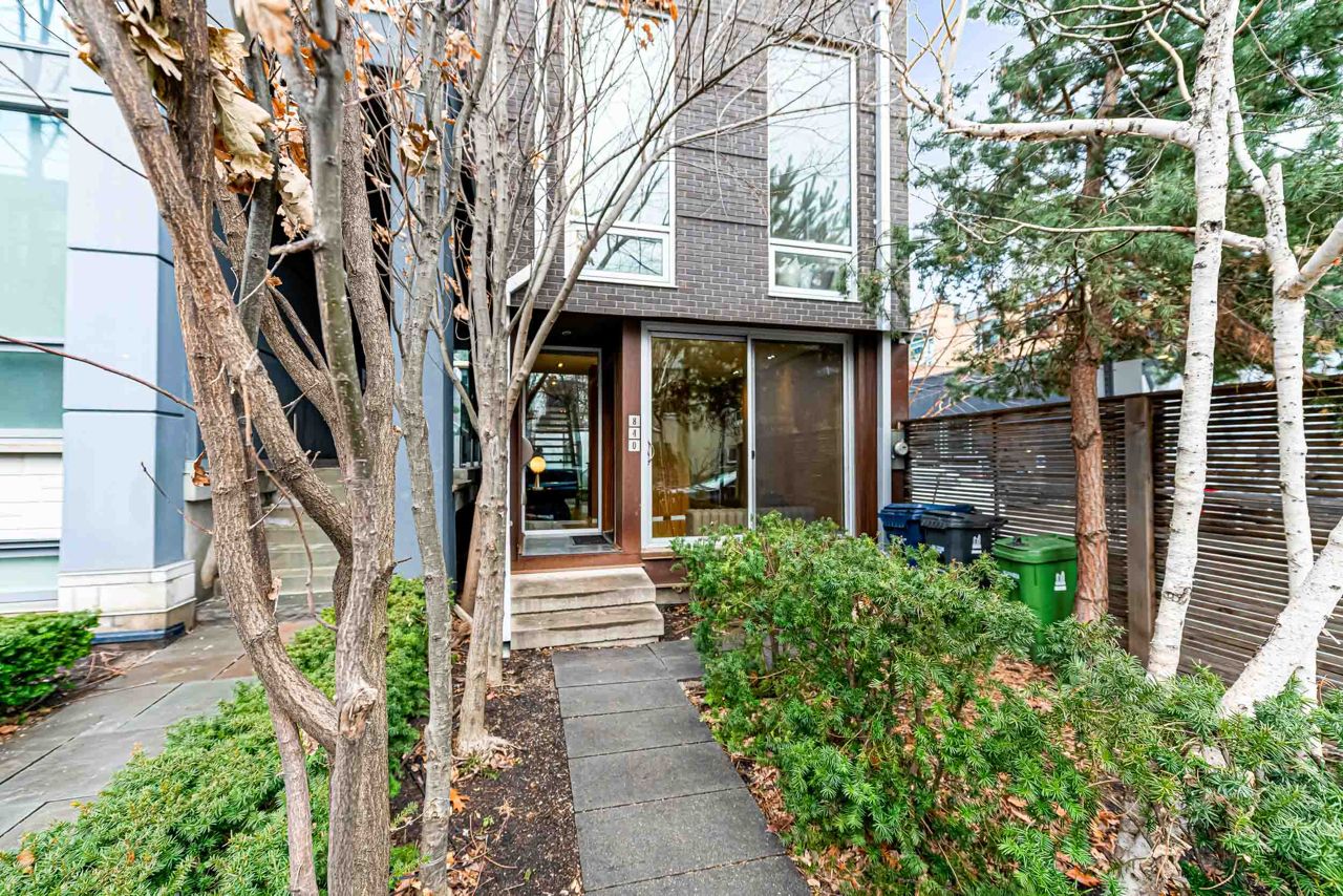 toronto-life-real-estate-trinity-bellwoods-detached-skylights-gabion-wall-backyard-2 $3 million for a vertical curio with programmable fireplaces