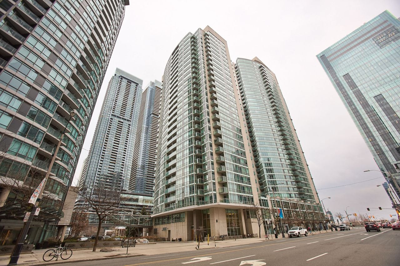 How the owner of a Yorkville salon found a gorgeous apartment right downtown