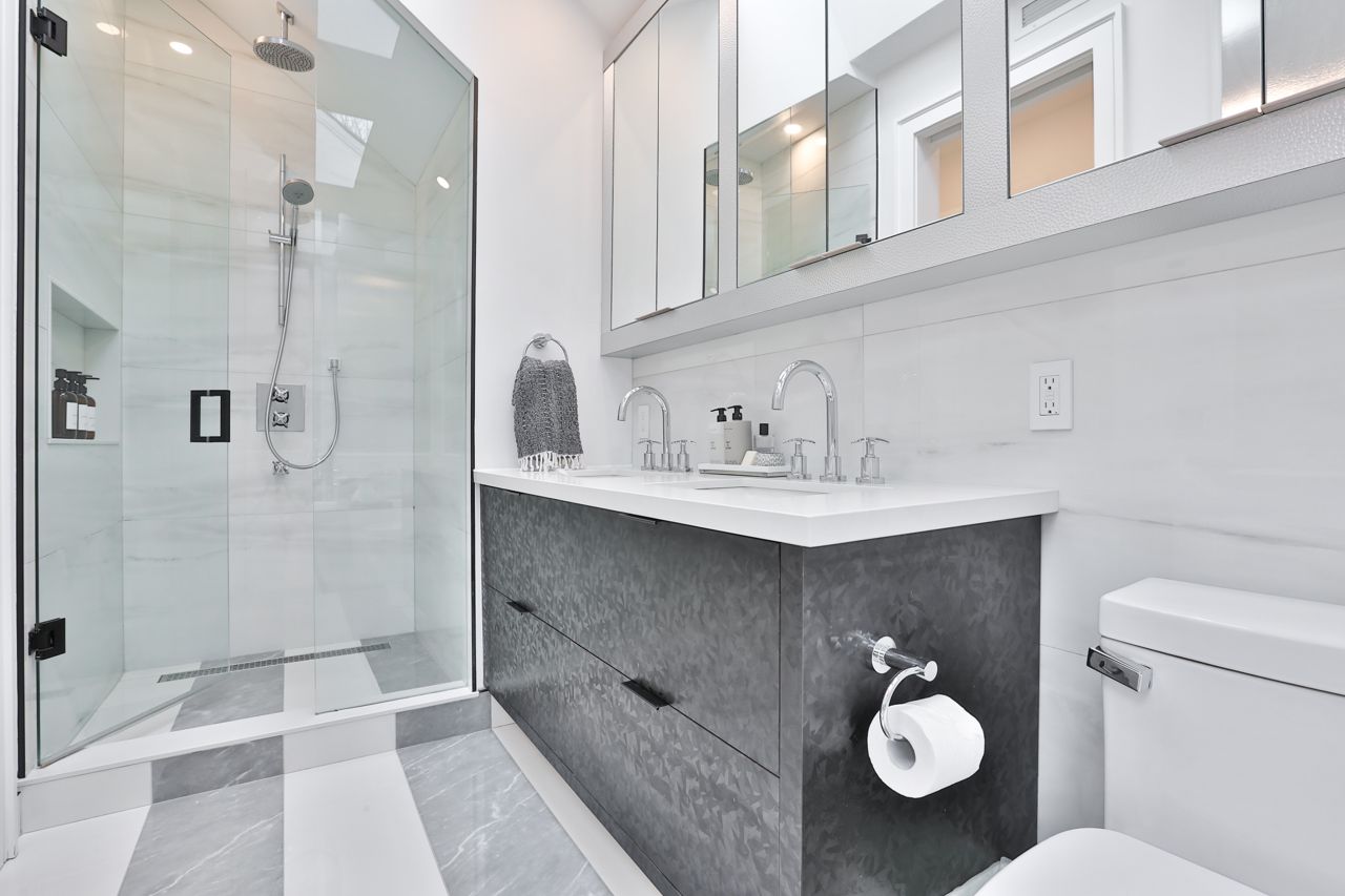 toronto-life-real-estate-ski-lodge-cottage-mount-pleasant-east-13 $3 million for what looks like a ski chalet in the middle of Mount Pleasant