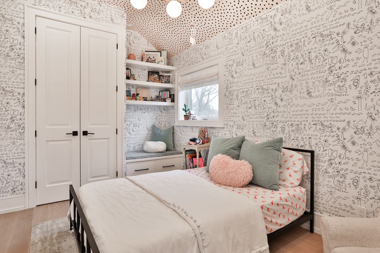 toronto-life-real-estate-ski-lodge-cottage-mount-pleasant-east-14 $3 million for what looks like a ski chalet in the middle of Mount Pleasant