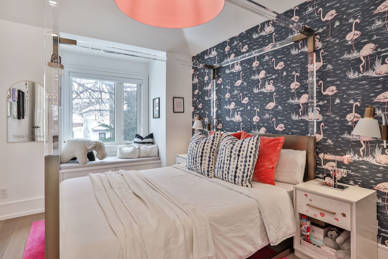toronto-life-real-estate-ski-lodge-cottage-mount-pleasant-east-15 $3 million for what looks like a ski chalet in the middle of Mount Pleasant