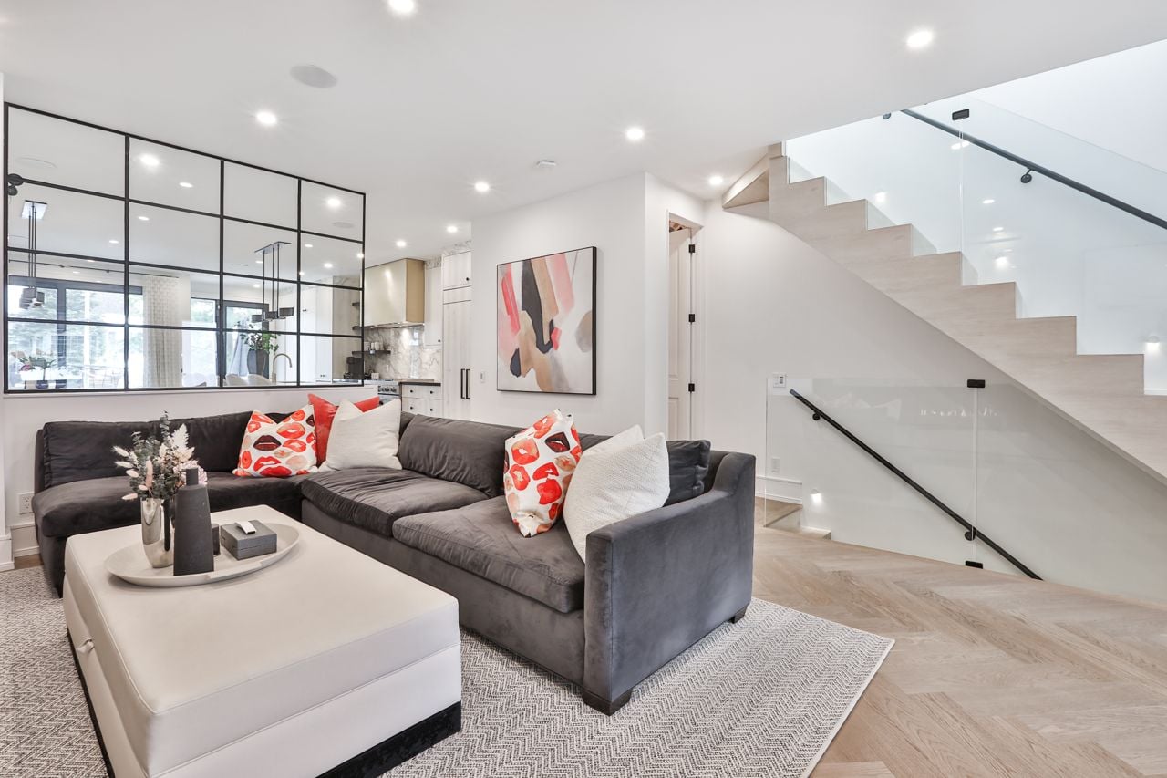 toronto-life-real-estate-ski-lodge-cottage-mount-pleasant-east-6 $3 million for what looks like a ski chalet in the middle of Mount Pleasant