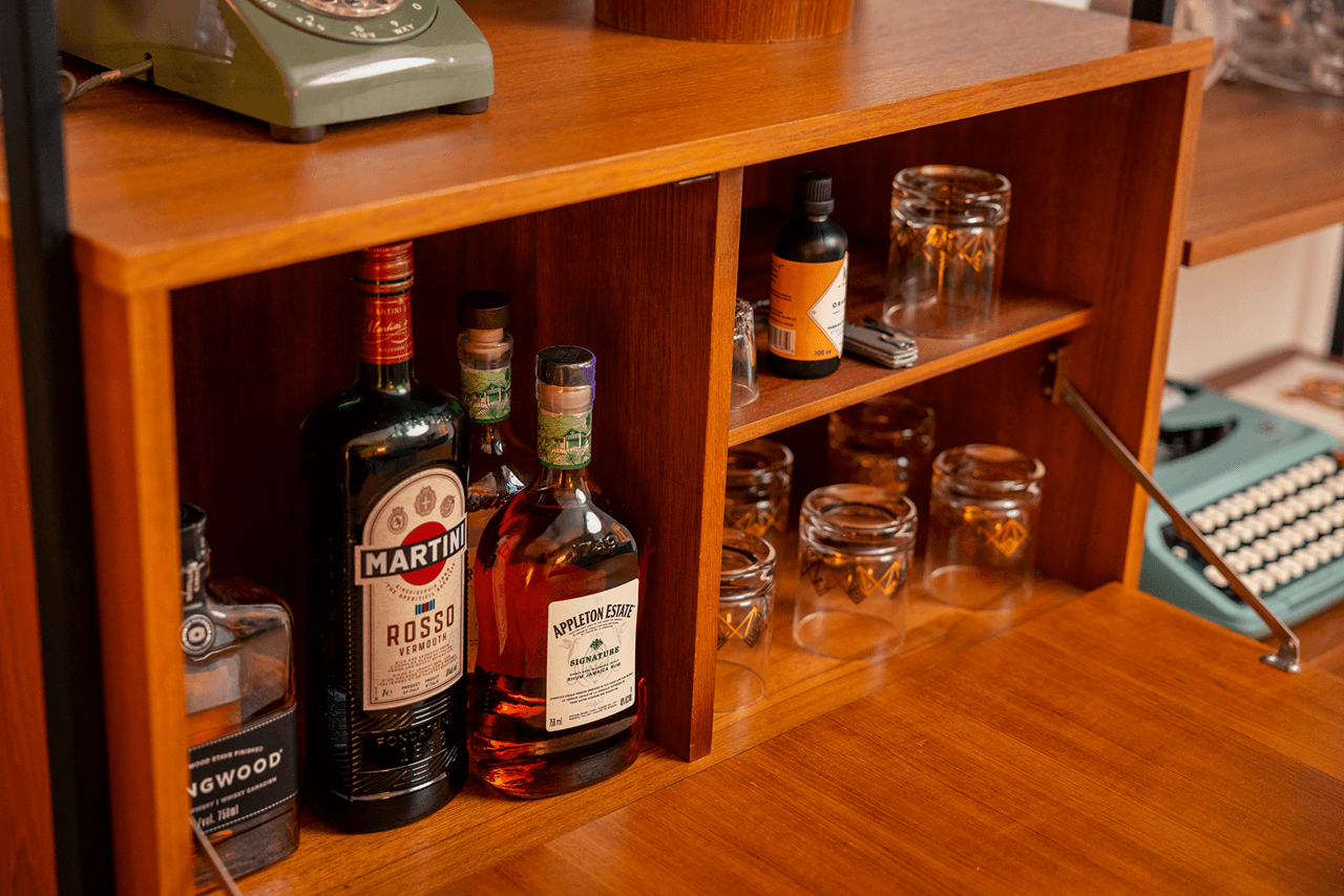 This marketing strategist transformed a bleak office into a 1970s time capsule