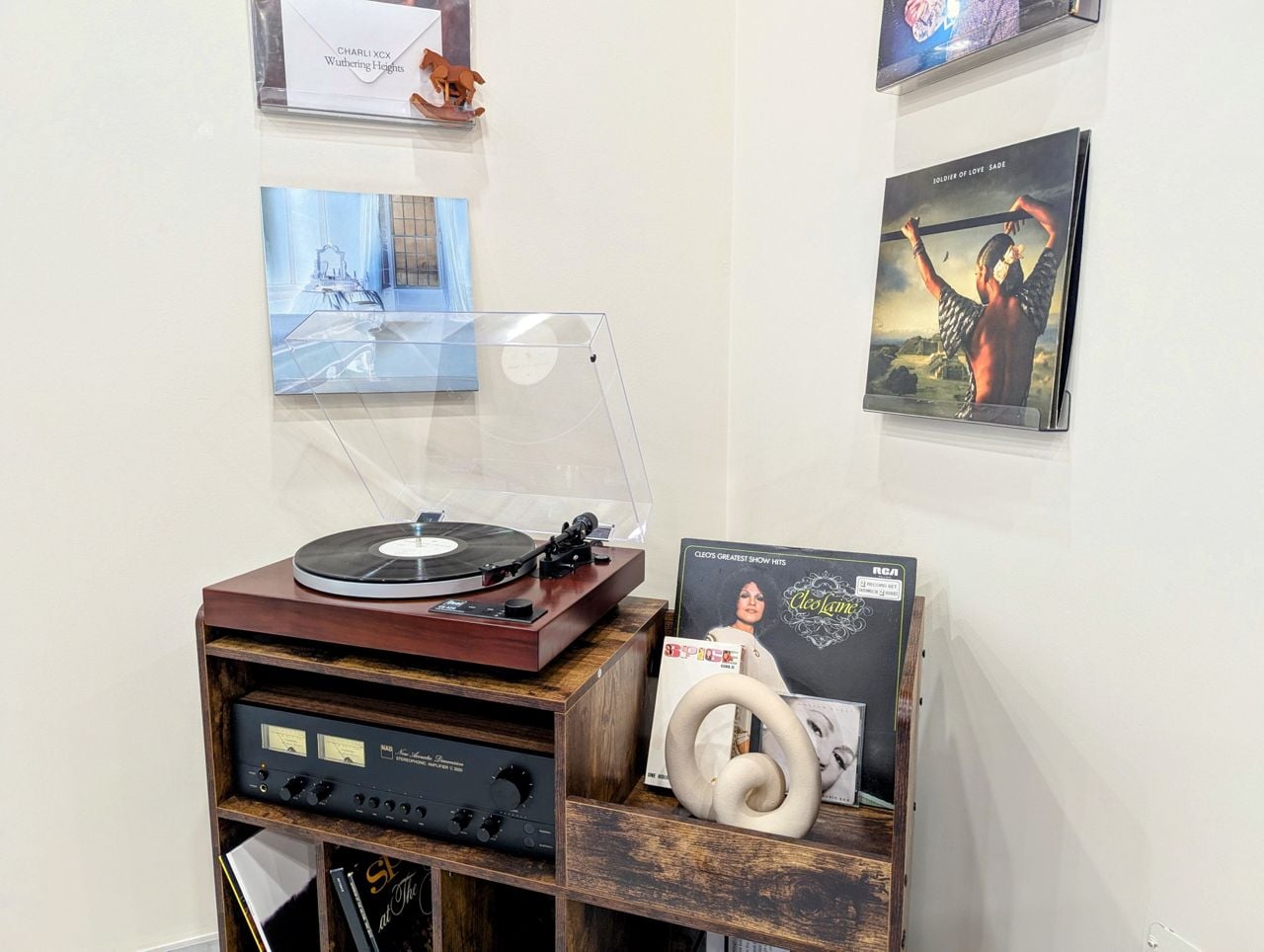 A record player and some LPs