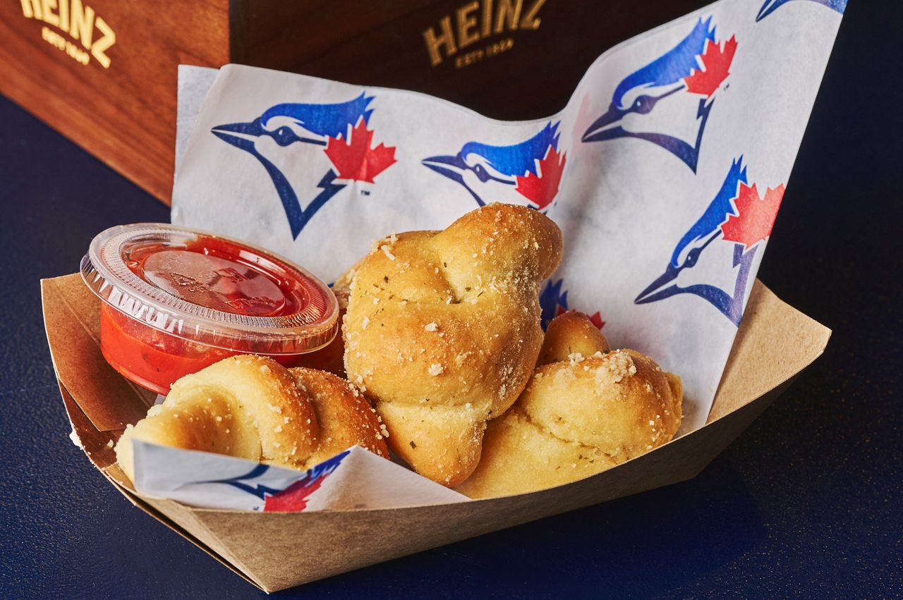 Garlic knots and marinara sauce