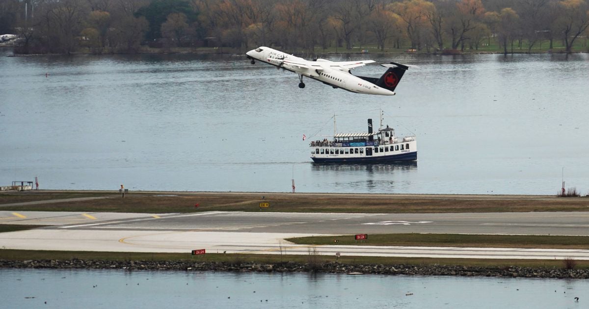 Doug Ford’s Billy Bishop Airport Expropriation Plan Sparks Major Toronto Aviation Controversy