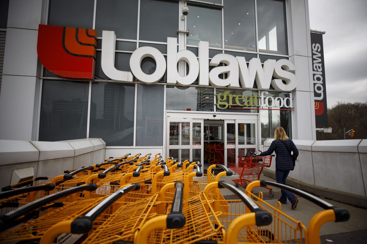 Some Loblaw-owned and Sobeys-affiliated grocery stores are still overcharging for meat, says a new investigation