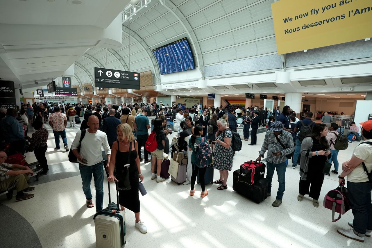 Air Canada is launching a pilot program to manage a Canadian Transportation Agency backlog of 95,000 complaints