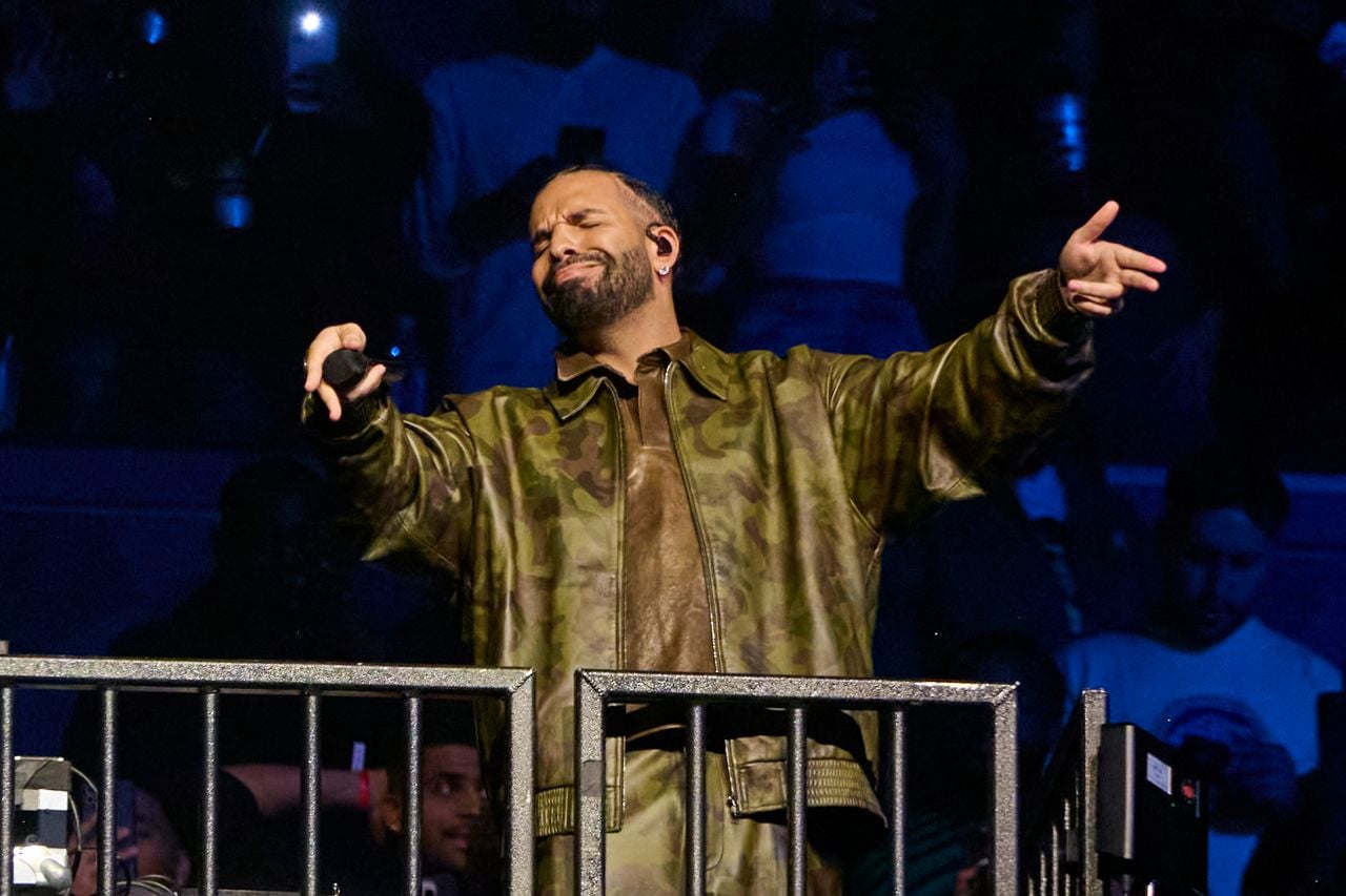 Please don't fall off the massive Drake ice block - Toronto Life