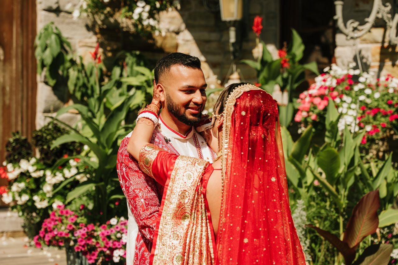 Two dog lovers marry in a lavish five-day canine-friendly celebration