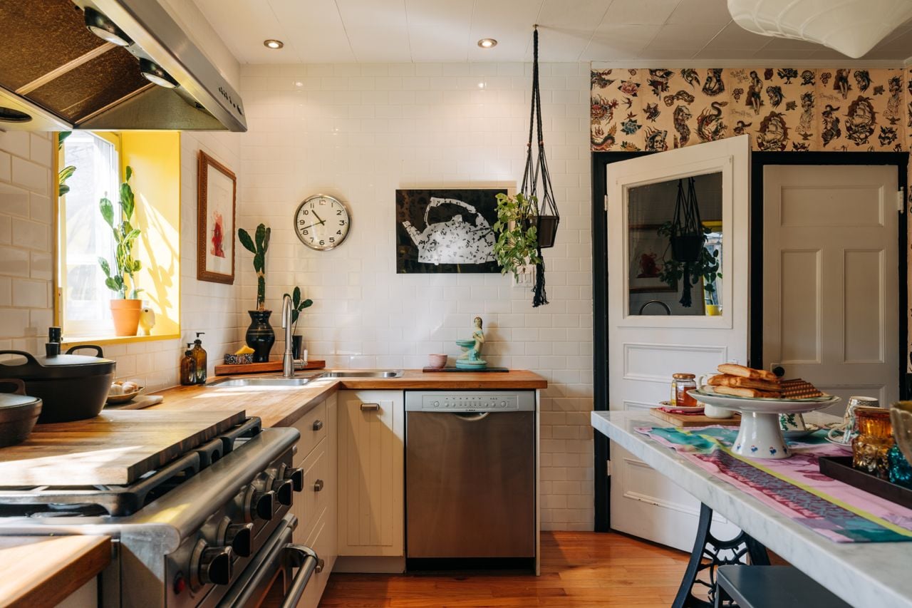 This couple turned a Dundas West Victorian into a dark and sultry Hollywood Regency palace