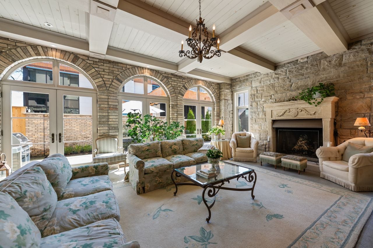 toronto-life-real-estate-house-of-the-week-beaches-ancient-rome-courtyard-silver-birch-beach-8 $5.2 million for an east-end house with a courtyard inspired by ancient Rome