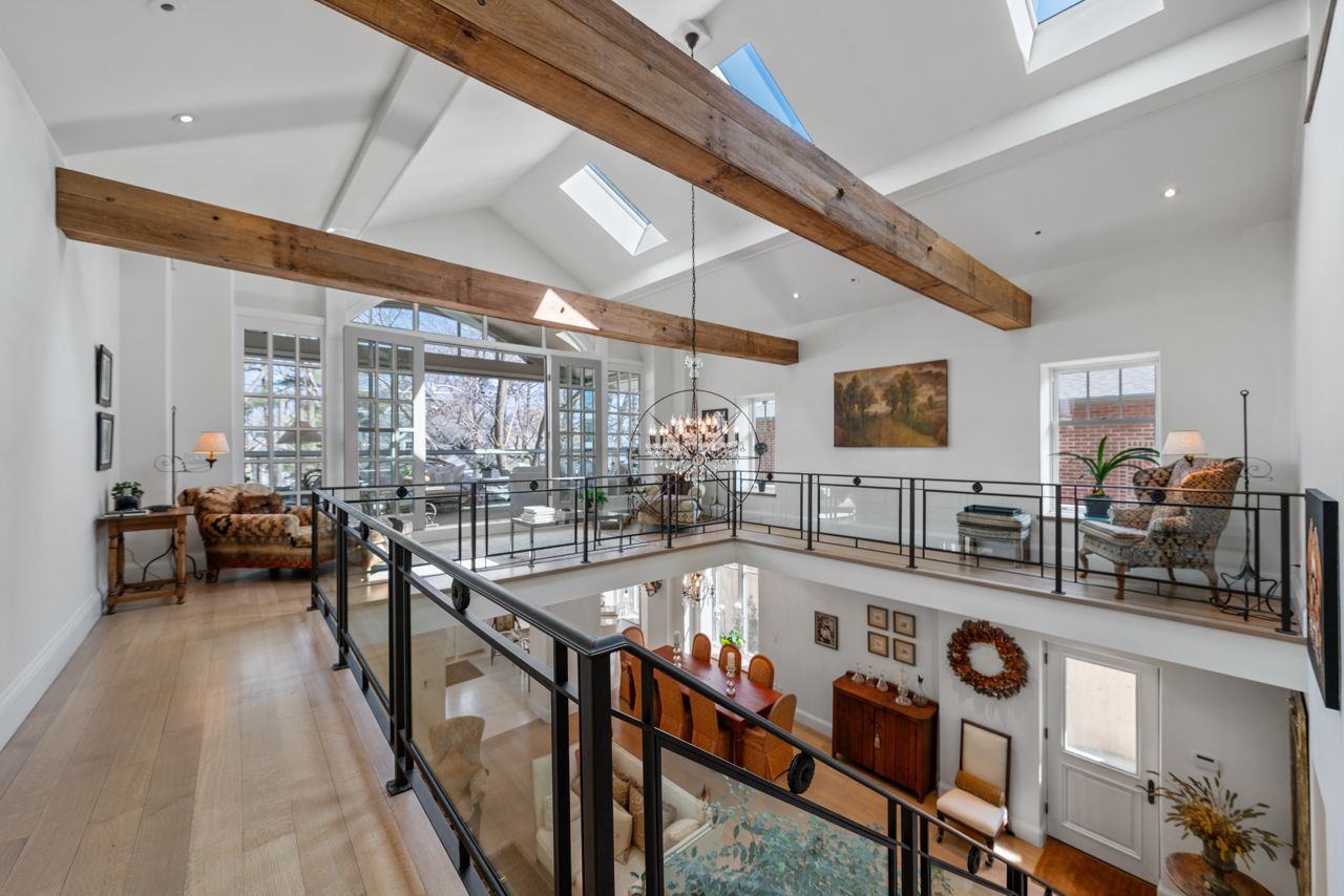 toronto-life-real-estate-house-of-the-week-beaches-ancient-rome-courtyard-silver-birch-beach-9 $5.2 million for an east-end house with a courtyard inspired by ancient Rome