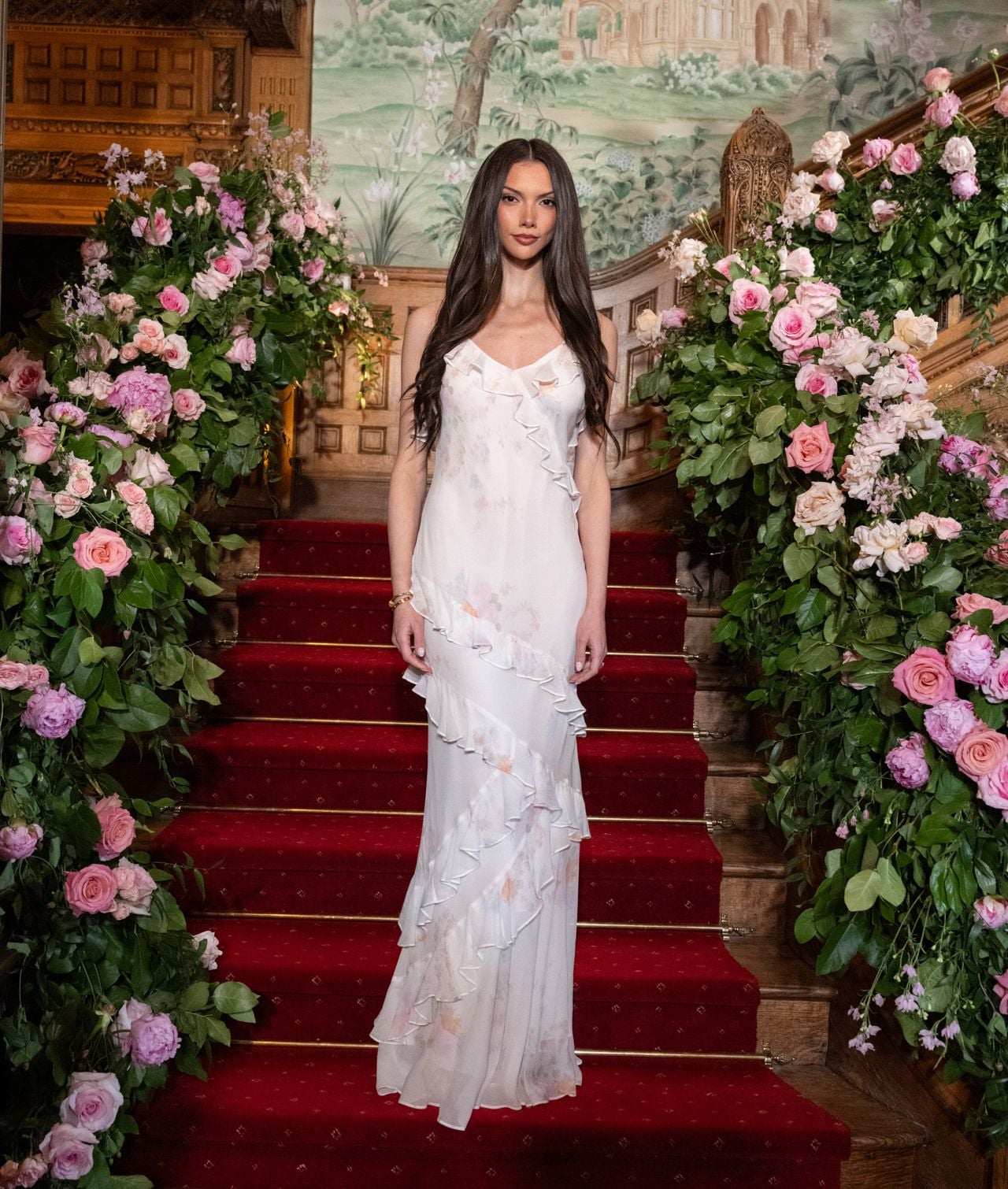 What went down at a frilly fashion show hosted by Suzanne Rogers