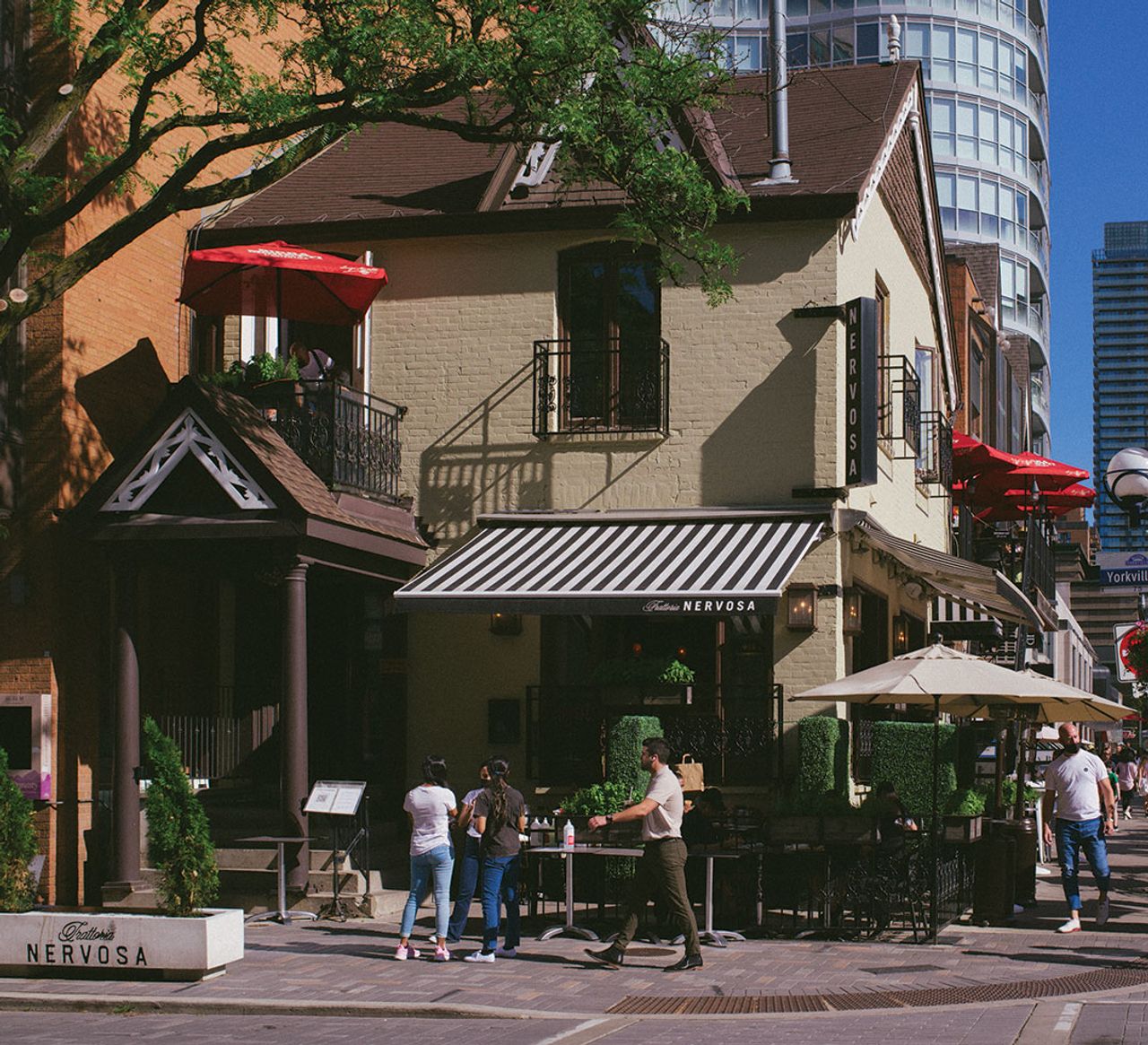 One hundred pivotal moments in the history of Toronto dining