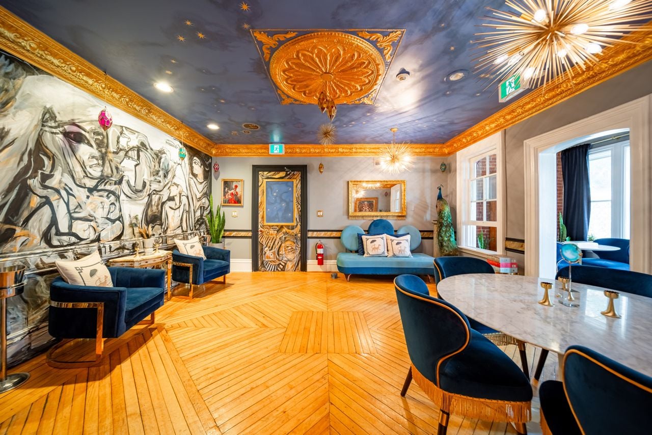 toronto-life-real-estate-merrill-house-victorian-gothic-hotel-conservatory-pec-1 $4.8 million for a Gothic Revival hotel near Prince Edward County