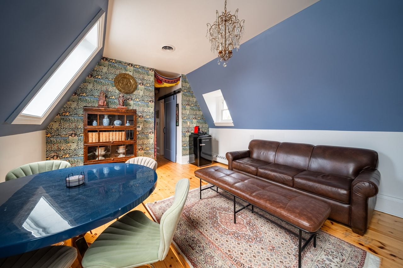 toronto-life-real-estate-merrill-house-victorian-gothic-hotel-conservatory-pec-21 $4.8 million for a Gothic Revival hotel near Prince Edward County