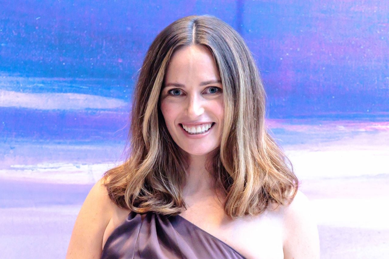 White woman with brown hair