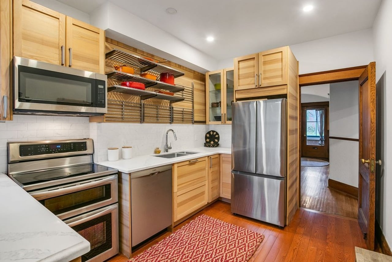 toronto-life-real-estate-high-park-swansea-algonquin-heritage-home-6 $1.9 million for a High Park house with an antique radiator and a butler's pantry