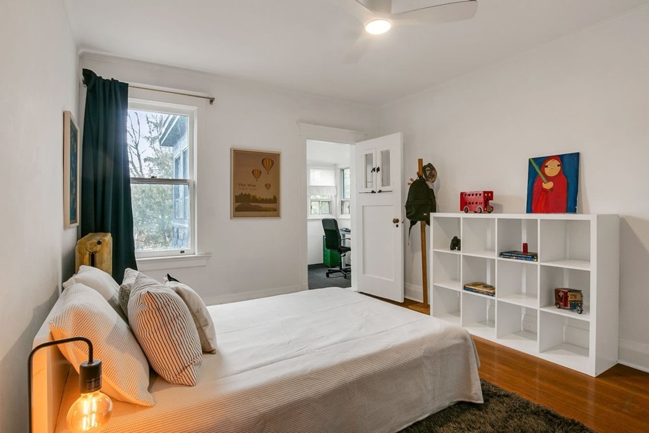 toronto-life-real-estate-high-park-swansea-algonquin-heritage-home-11 $1.9 million for a High Park house with an antique radiator and a butler's pantry