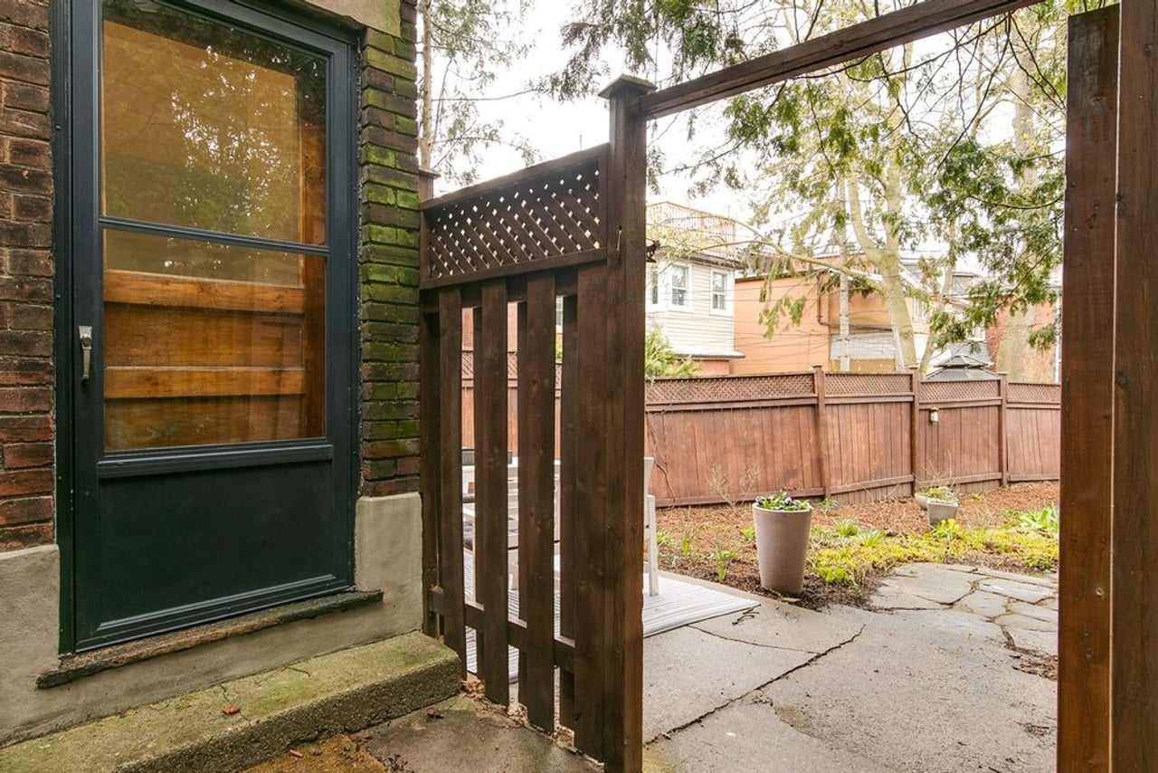 toronto-life-real-estate-high-park-swansea-algonquin-heritage-home-18 $1.9 million for a High Park house with an antique radiator and a butler's pantry