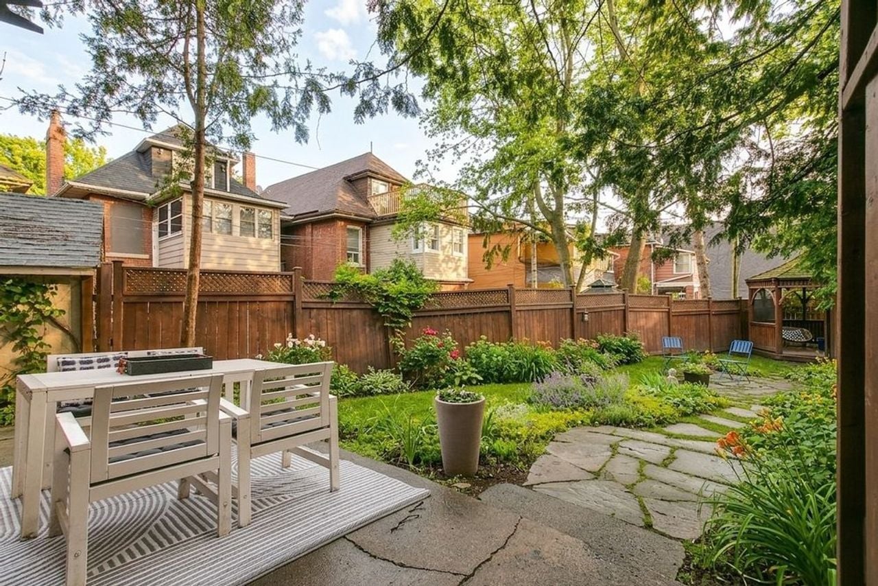 toronto-life-real-estate-high-park-swansea-algonquin-heritage-home-19 $1.9 million for a High Park house with an antique radiator and a butler's pantry