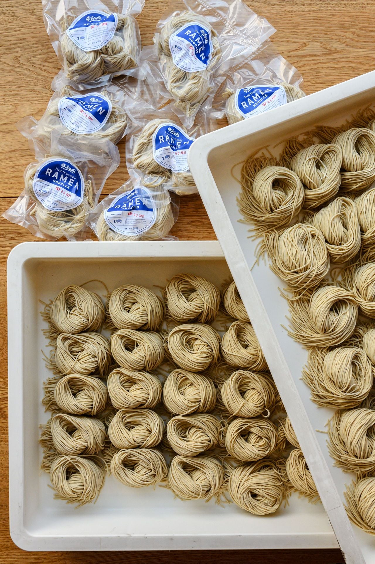 Fresh ramen noodles from Oji Seichi