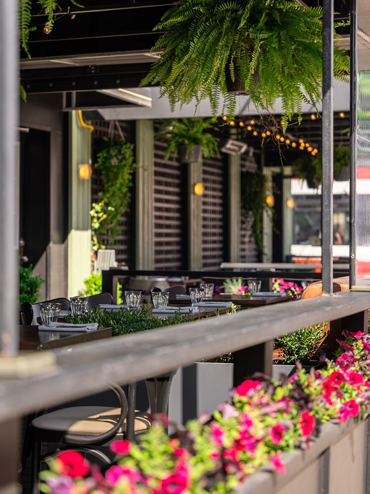 The patio at Contrada