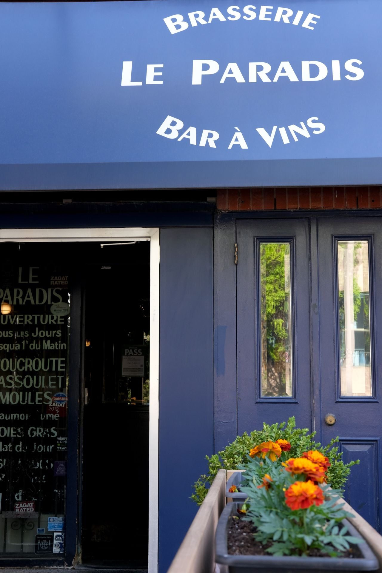 The exterior of Le Paradis