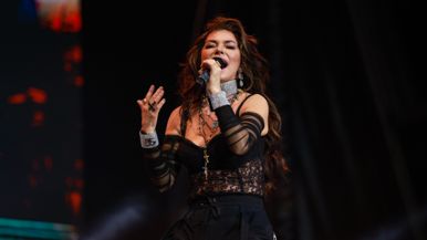 Shania Twain is playing the Horseshoe Tavern tonight