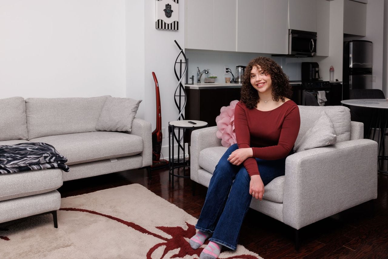 This singer, actor and teacher earns $62,000 a year. How does she spend it?