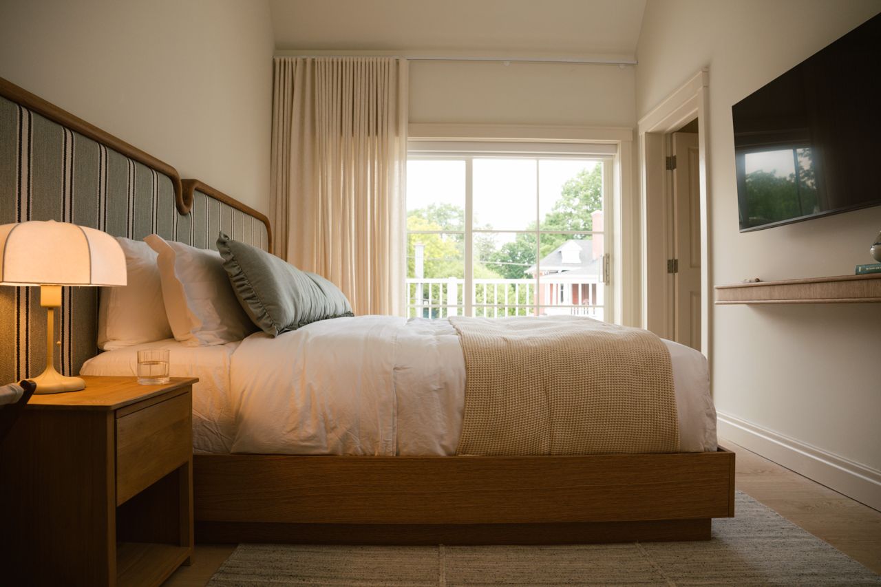 King sized bed