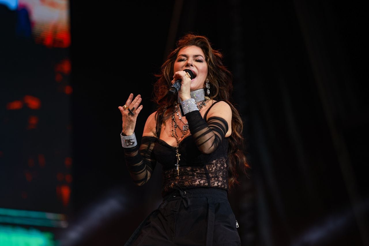 Shania Twain is playing the Horseshoe Tavern tonight